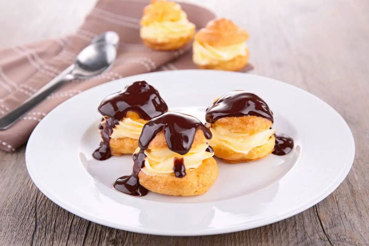 Profiterole au Chocolat