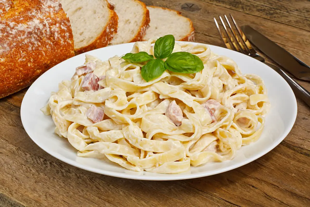 recette pâtes carbonara italienne