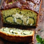 Cake salé au chèvre et aux courgettes