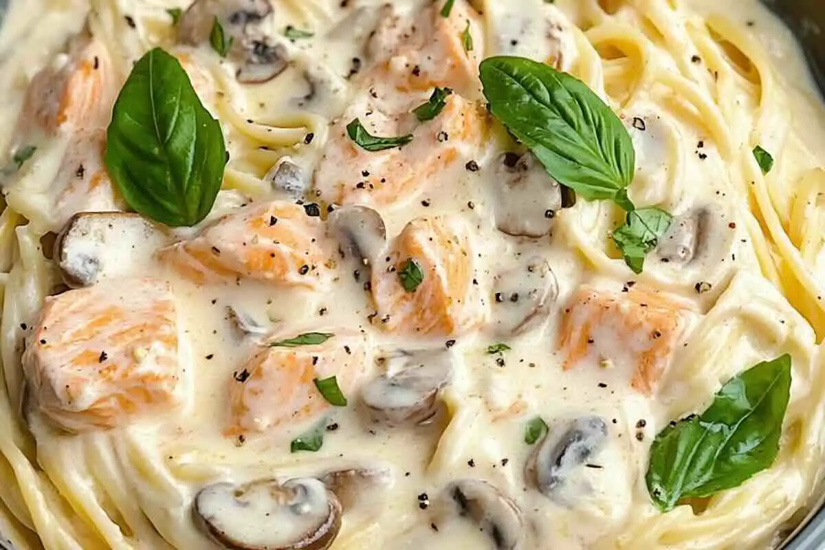 Pâtes au saumon et sauce crémeuse Alfredo